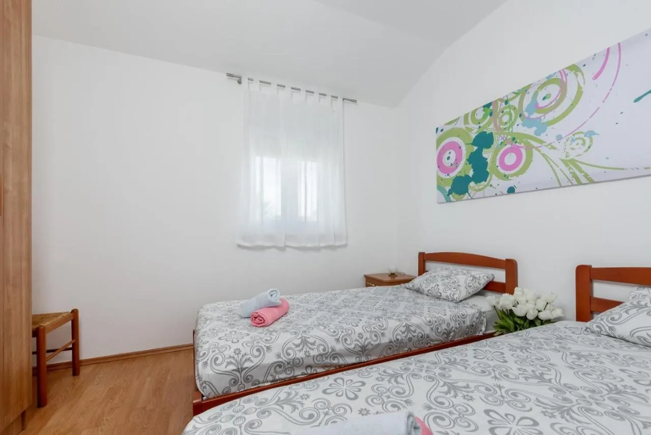 Holiday home Holiday House Dora Labin